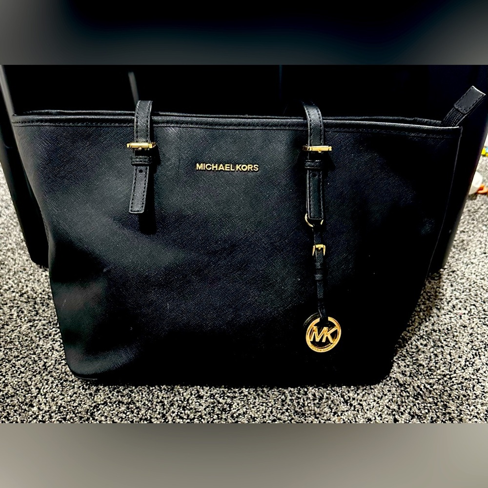 Michael Kors Jet Set Tote Black Zip Top Saffiano Medium Bag Leather